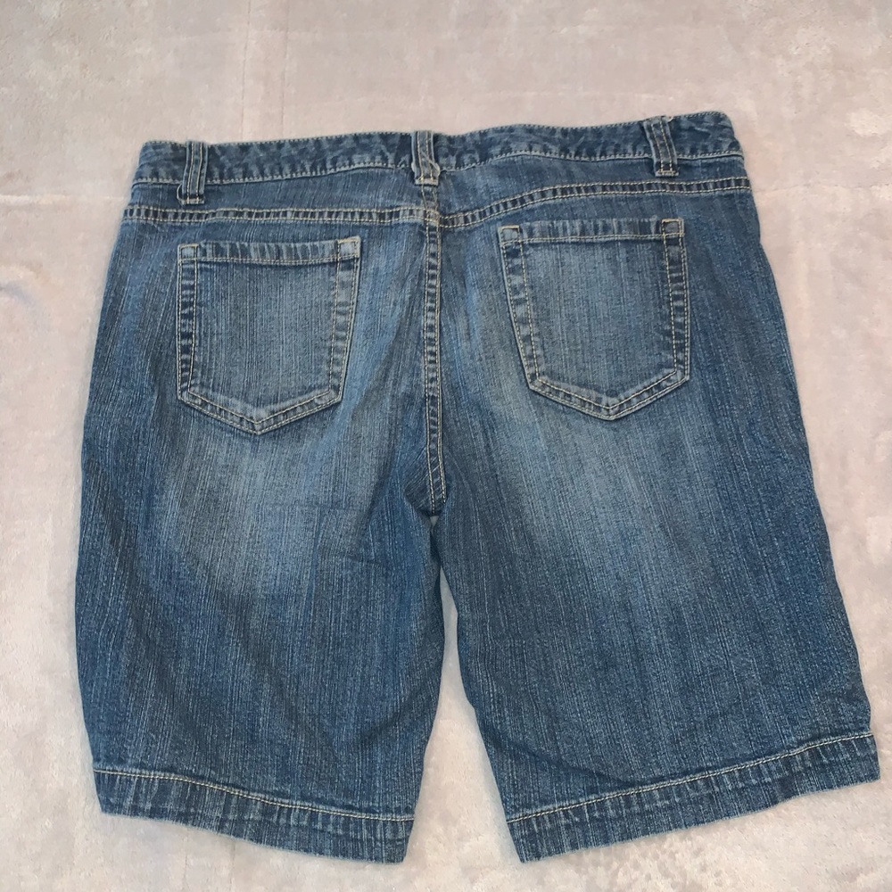 Shorts - Picture 5 of 5